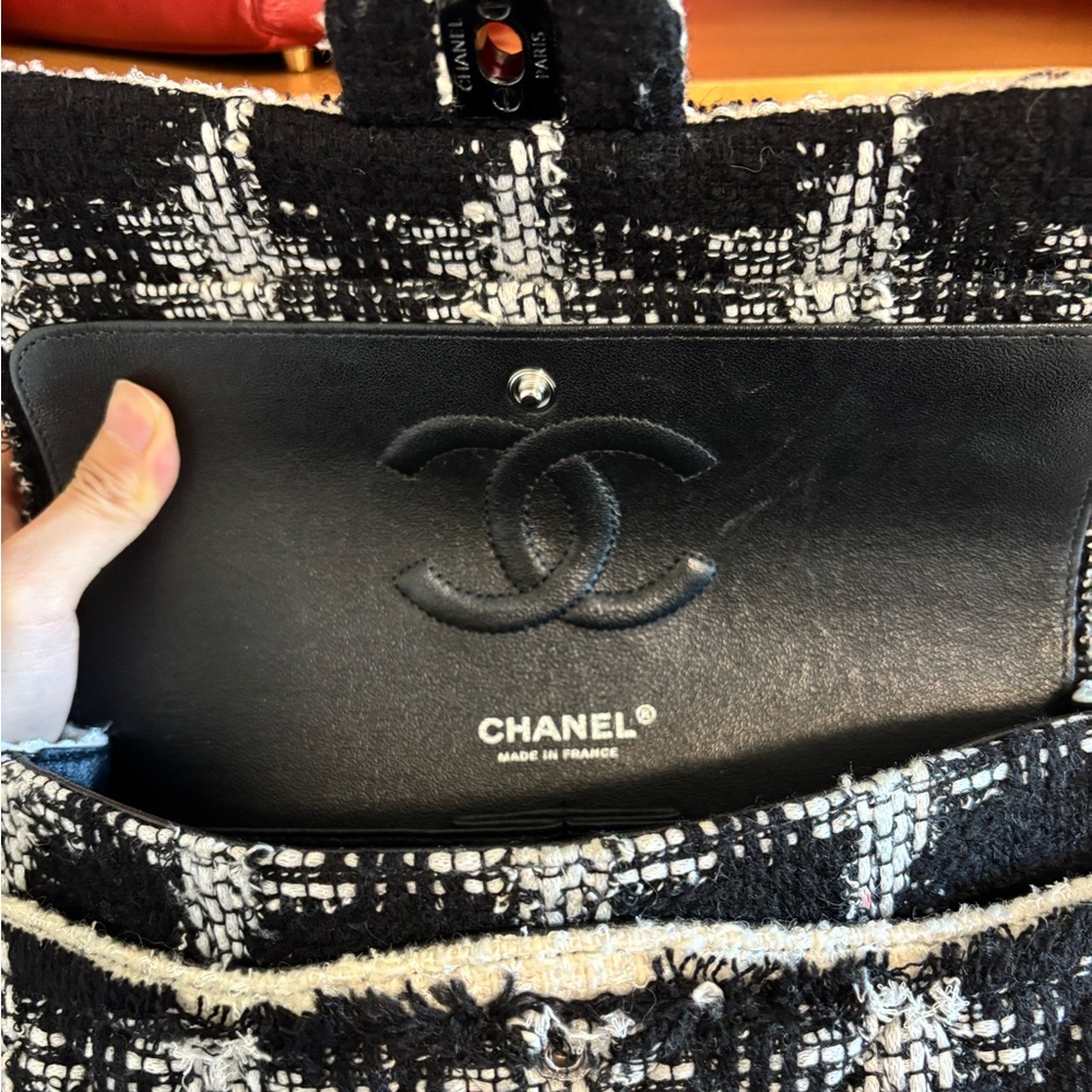 Like New Chanel Medium Classic Flap in Tweed - Picture 10 of 11